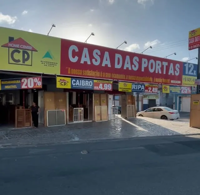 Fachada da loja Vila Peri da Casa das Portas